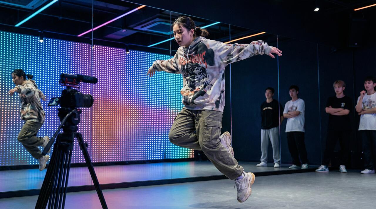 黄色仓库舞蹈视频